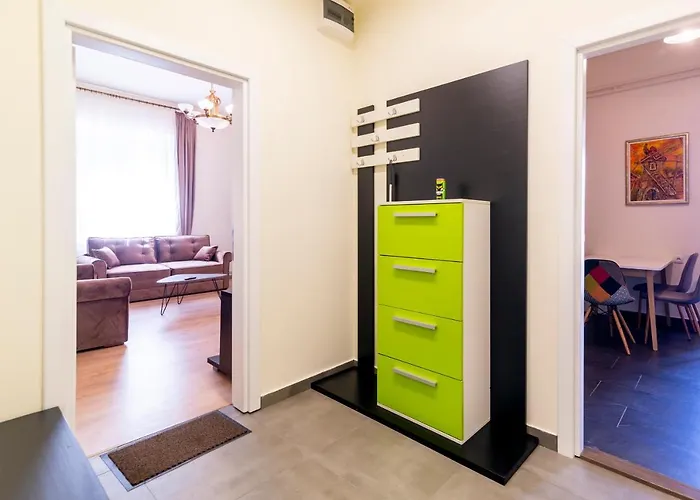 Jevrejska - Central Apartment With Free Parking